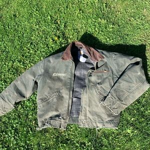 Men’s large carhartt distressed coat